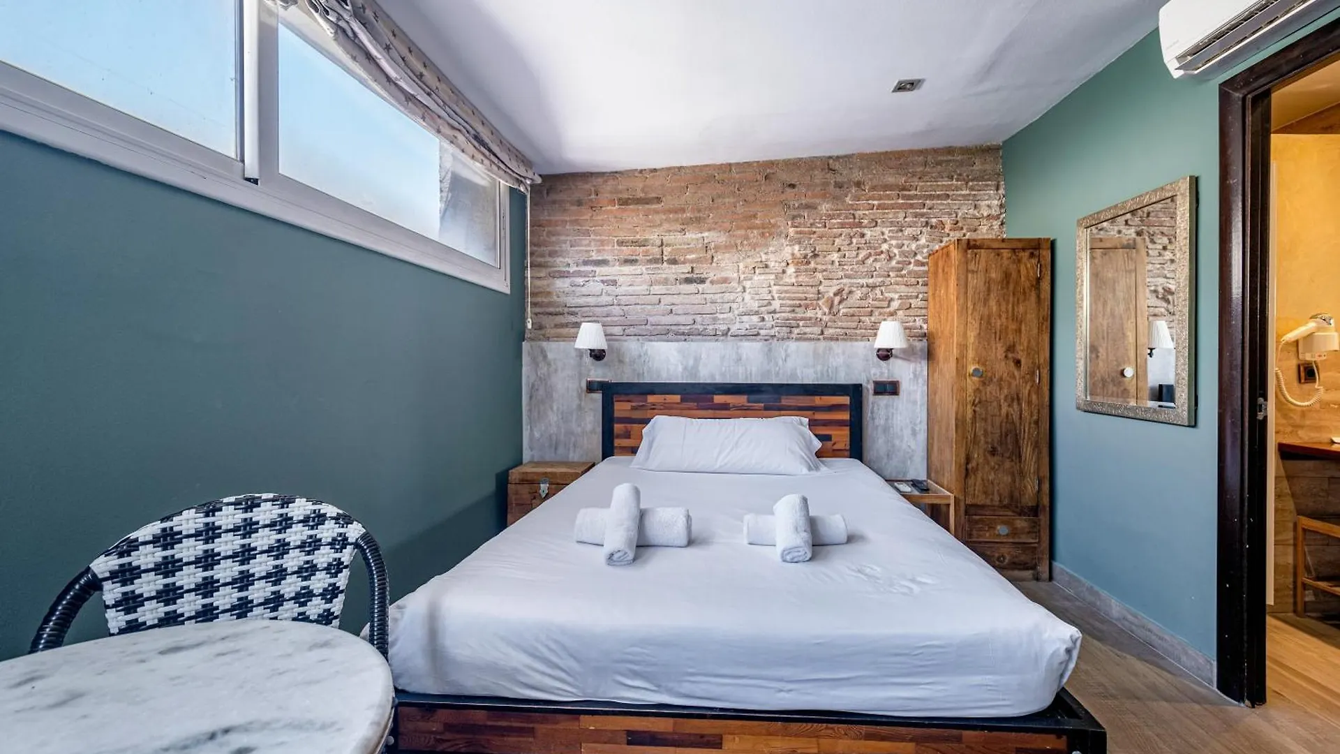 Ainb Born-Dames Apartments Barcelona