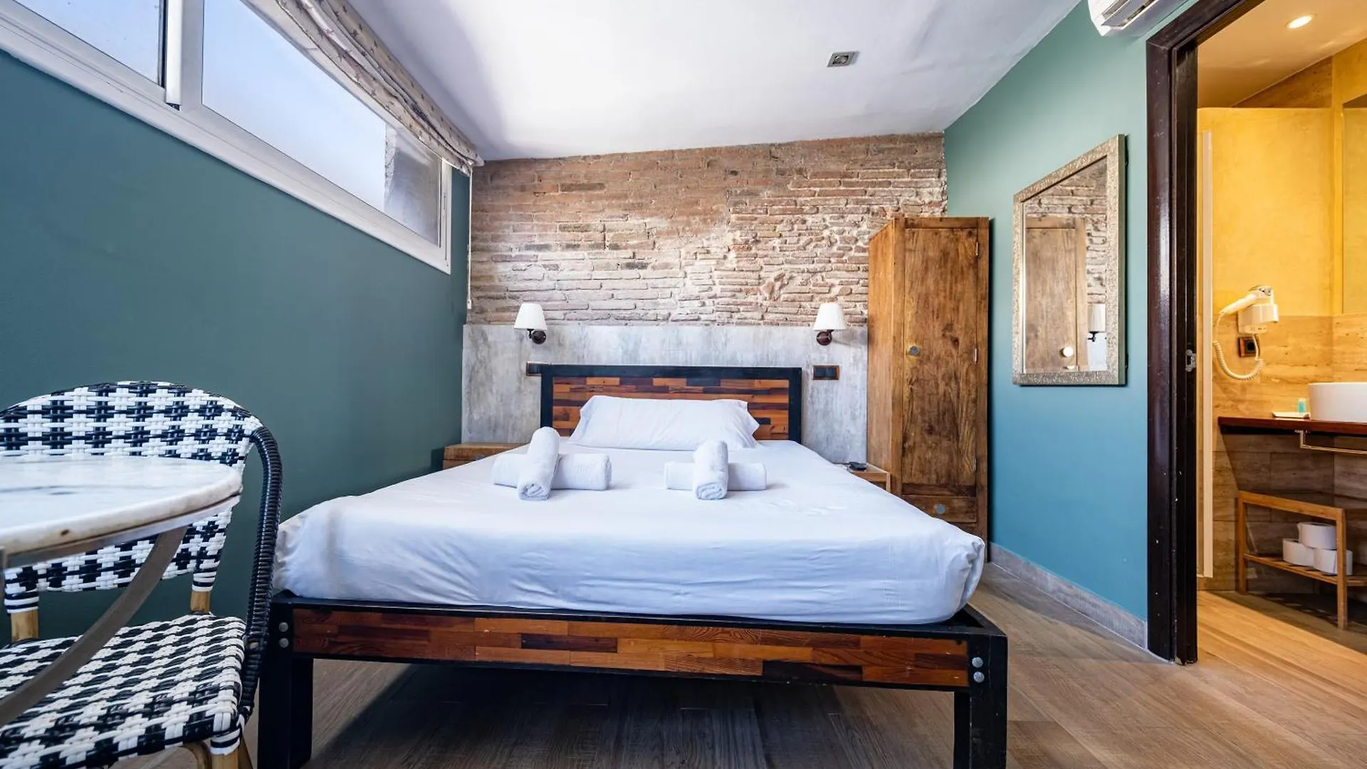 Ainb Born-Dames Apartments Barcelona
