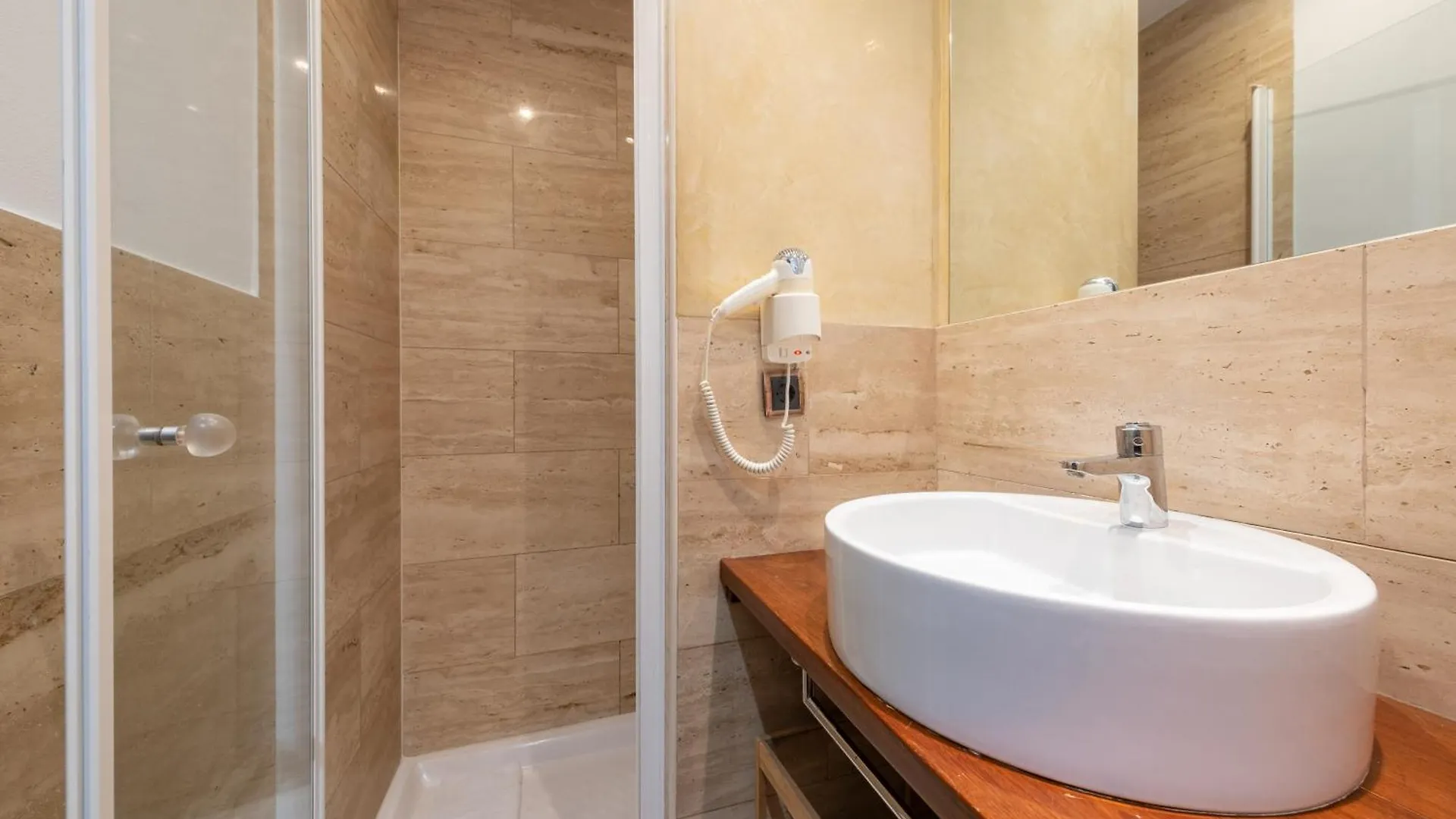 Ainb Born-Dames Apartments Barcelona