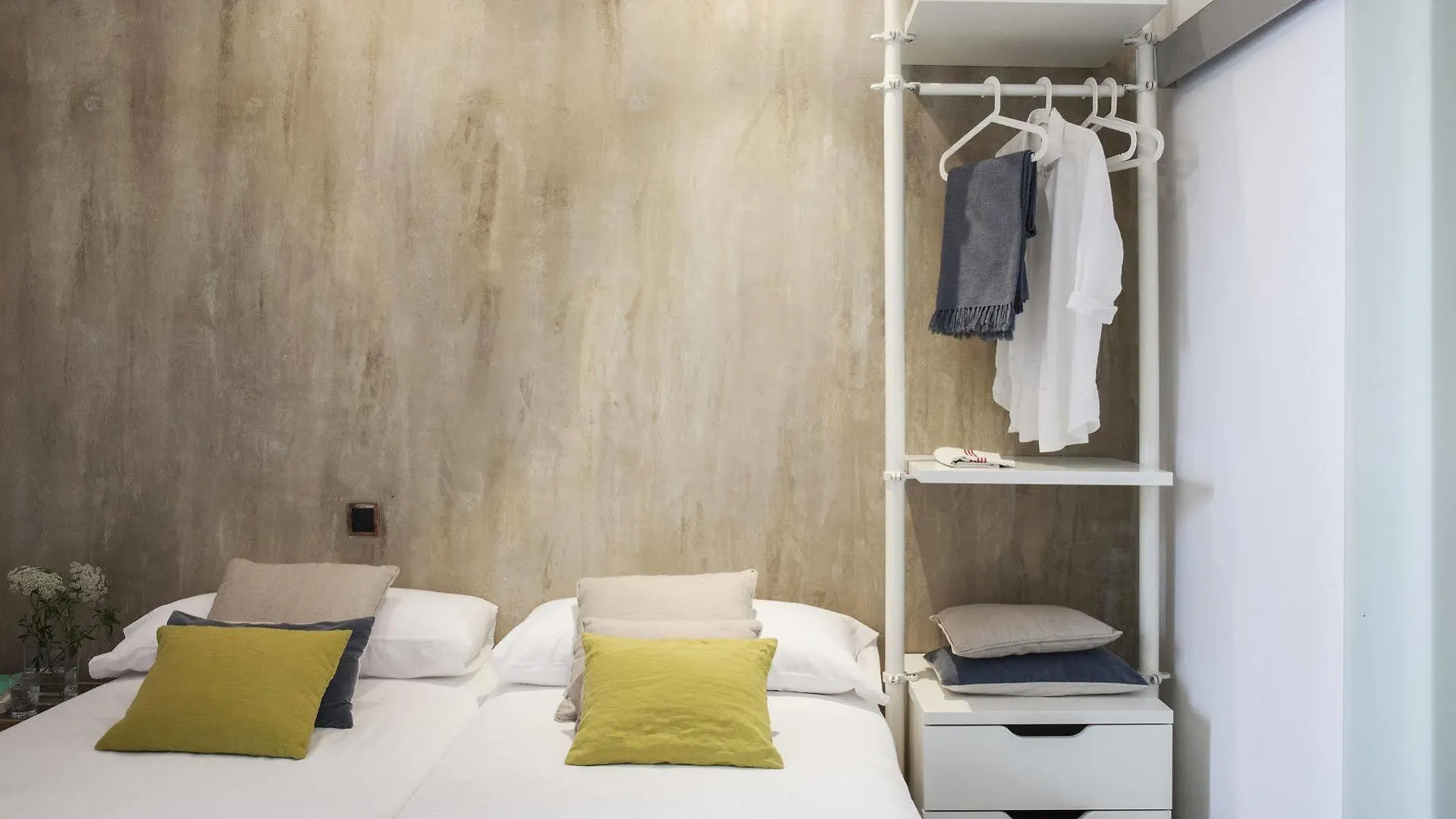 Ainb Born-Dames Apartments Barcelona 0*,  Spanien